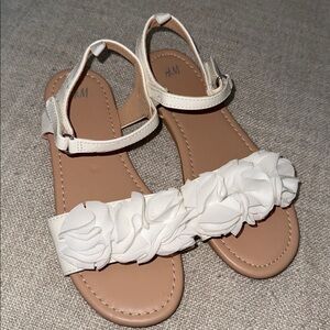 H&M girl sandals SZ 1.5 worn once
